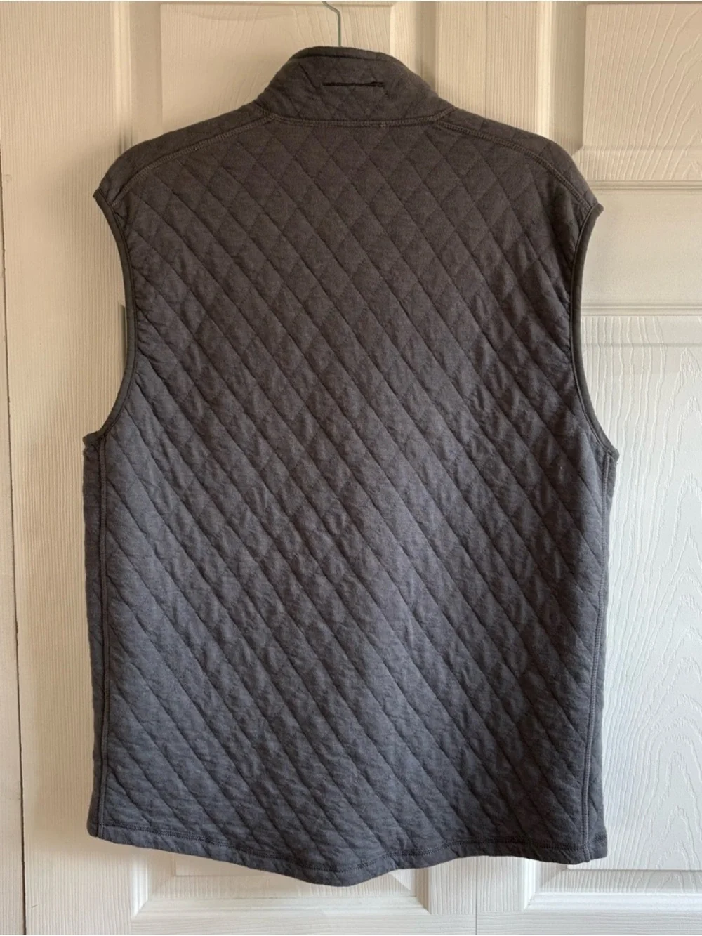 J.Crew‎ Grey Quilted Vest M Layer Preppy Golf Career Office Men’s Travel Comfy